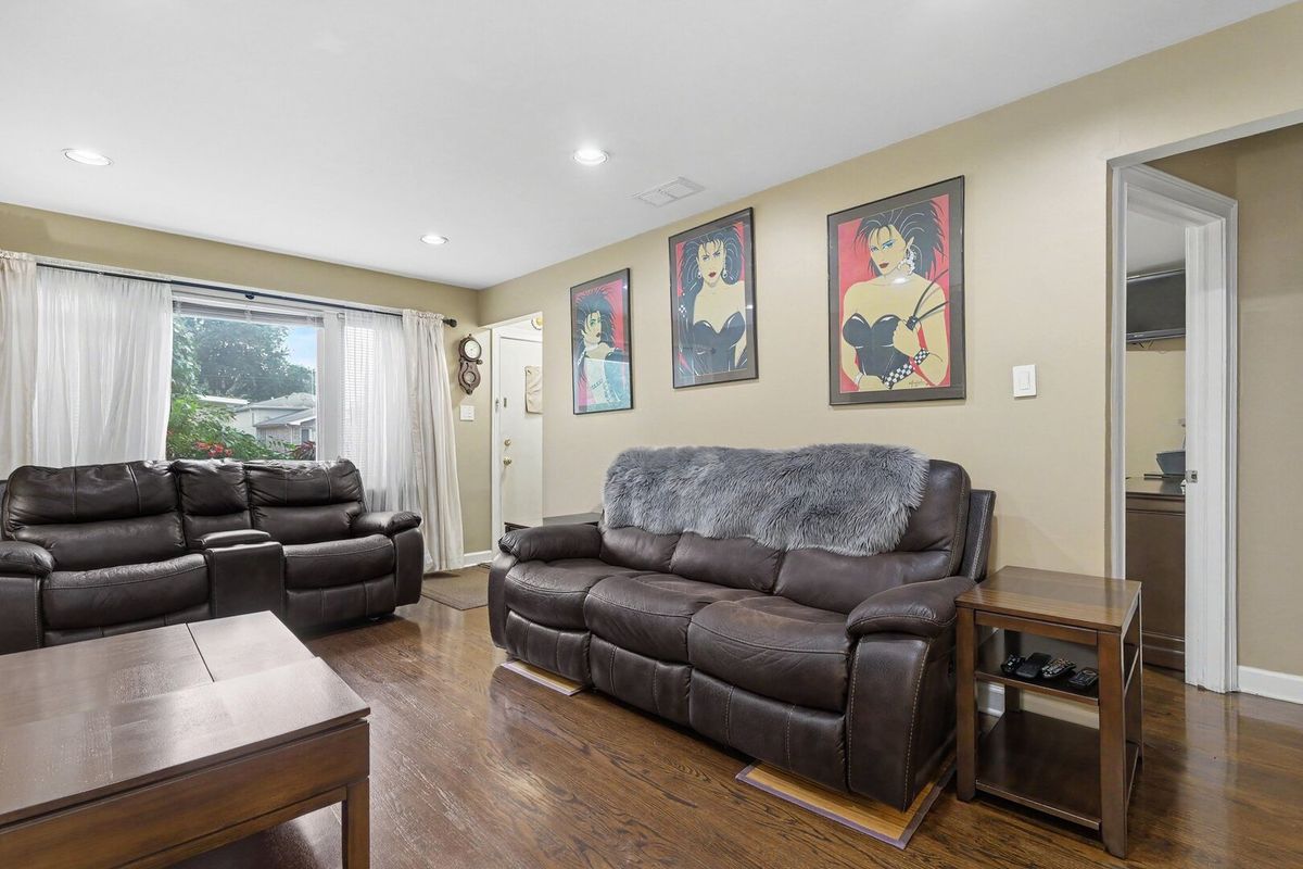 9002 S Parkside Ave, Oak Lawn, IL 60453 — photo 5