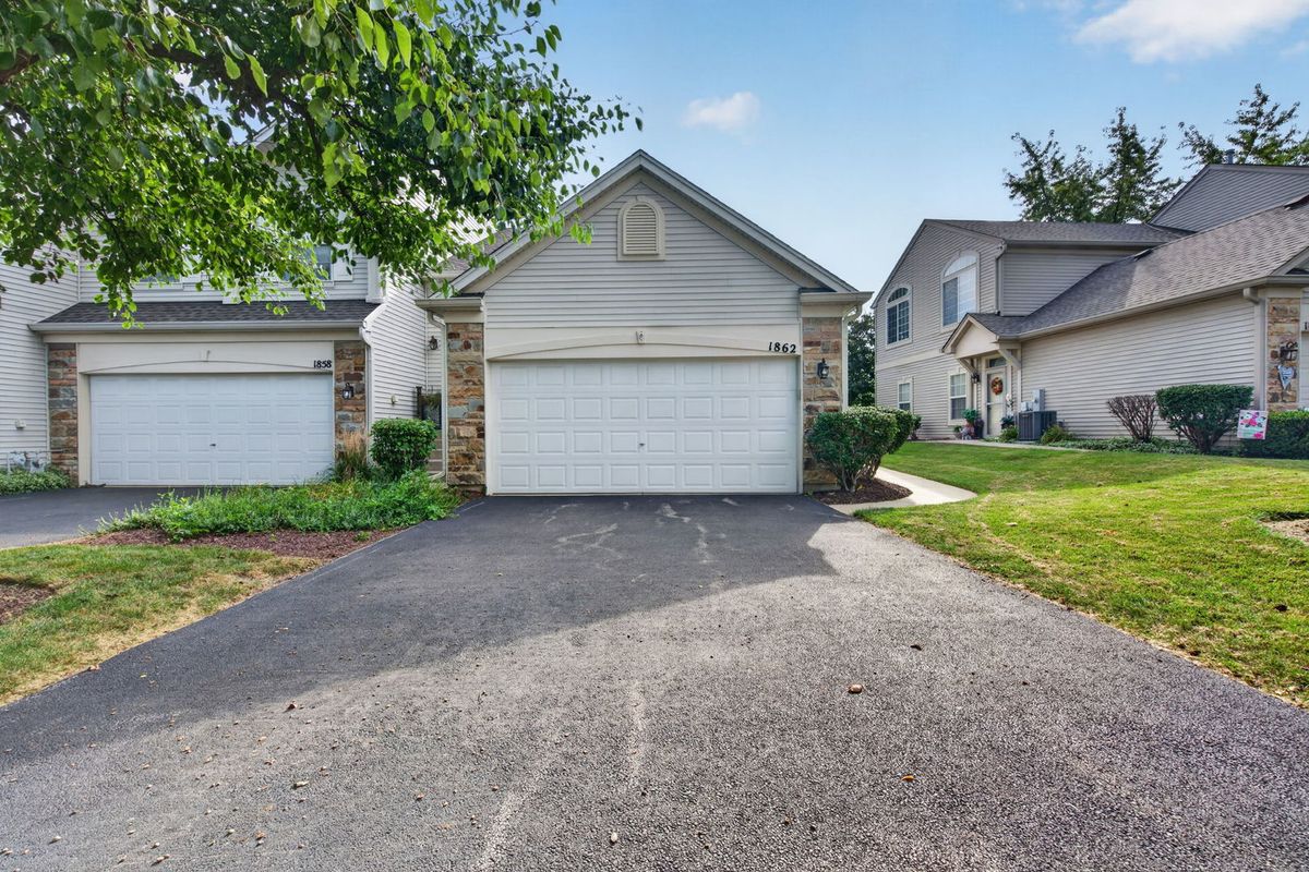 1862 Wisteria Dr #1862, Aurora, IL 60503 — photo 2