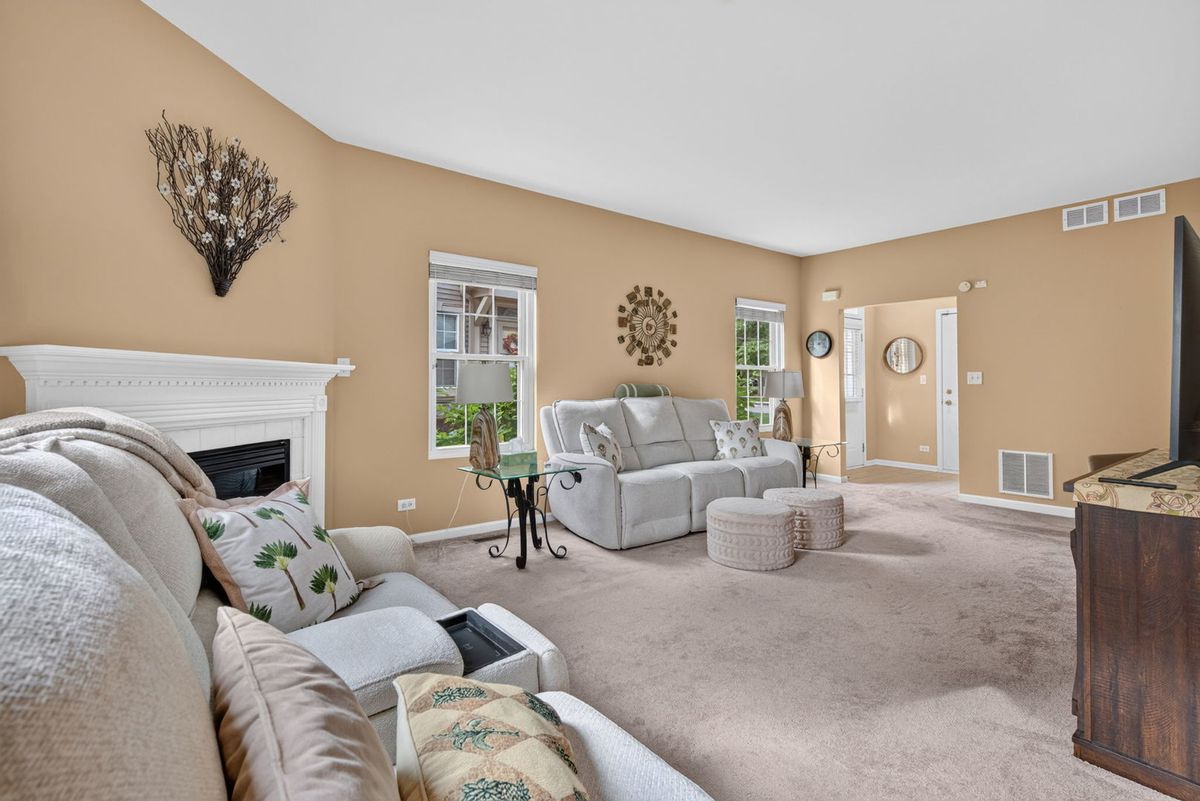 1862 Wisteria Dr #1862, Aurora, IL 60503 — photo 8