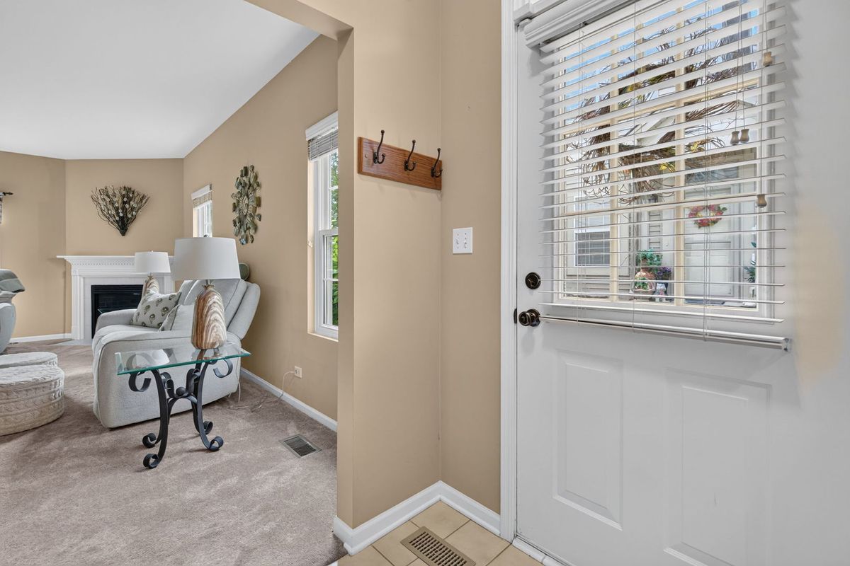 1862 Wisteria Dr #1862, Aurora, IL 60503 — photo 4