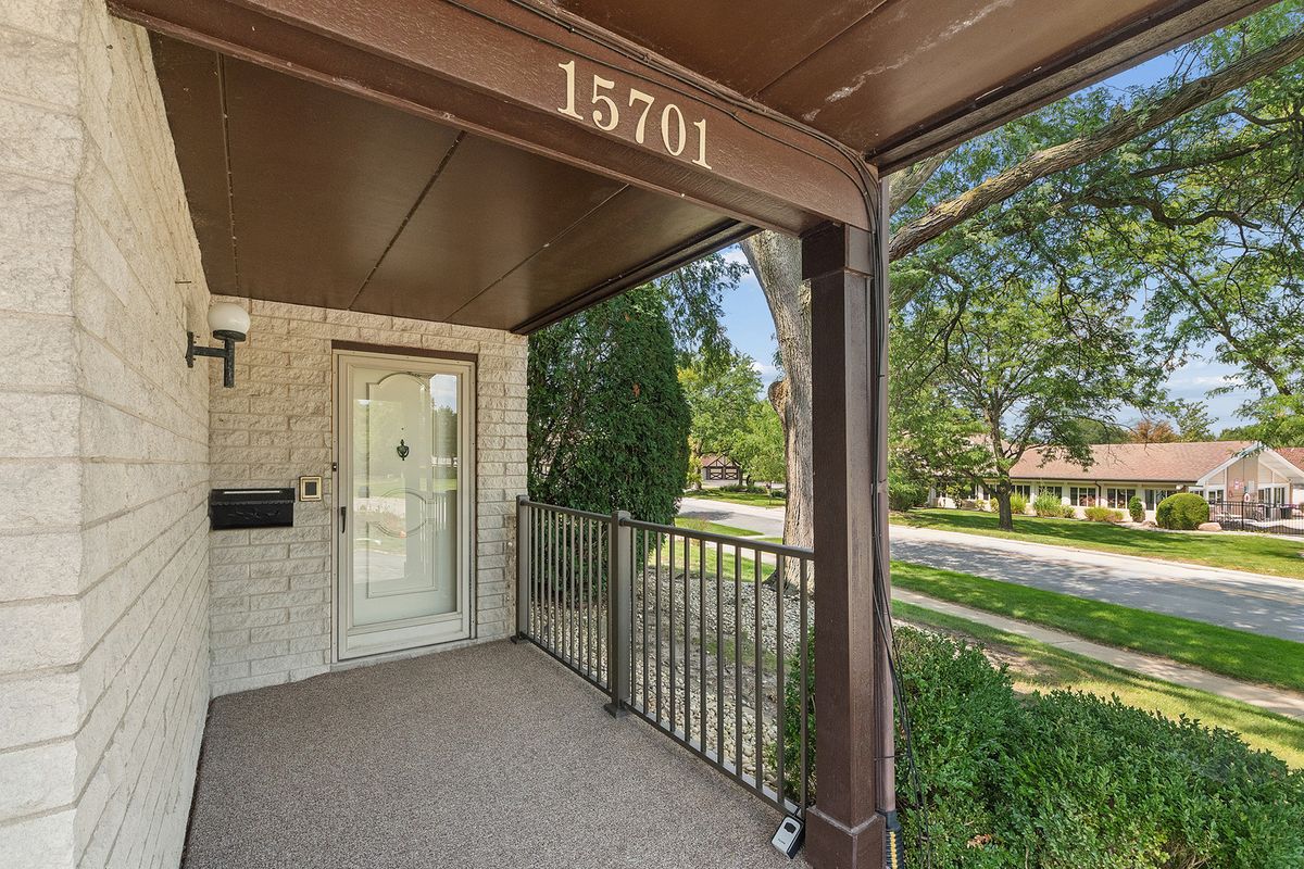 15701 Orlan Brook Dr #5, Orland Park, IL 60462 — photo 3