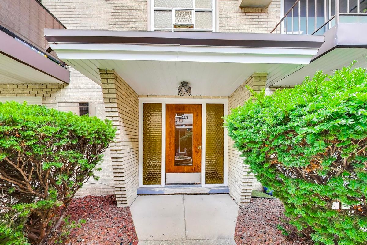 4243 N Kedvale Ave #1F, Chicago, IL 60641 — photo 2