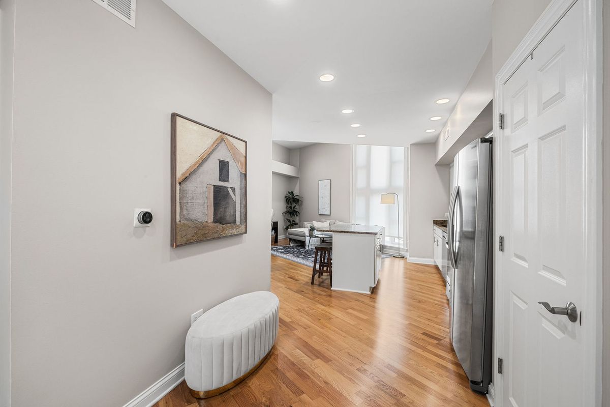 3250 N Lincoln Ave #C, Chicago, IL 60657 — photo 6