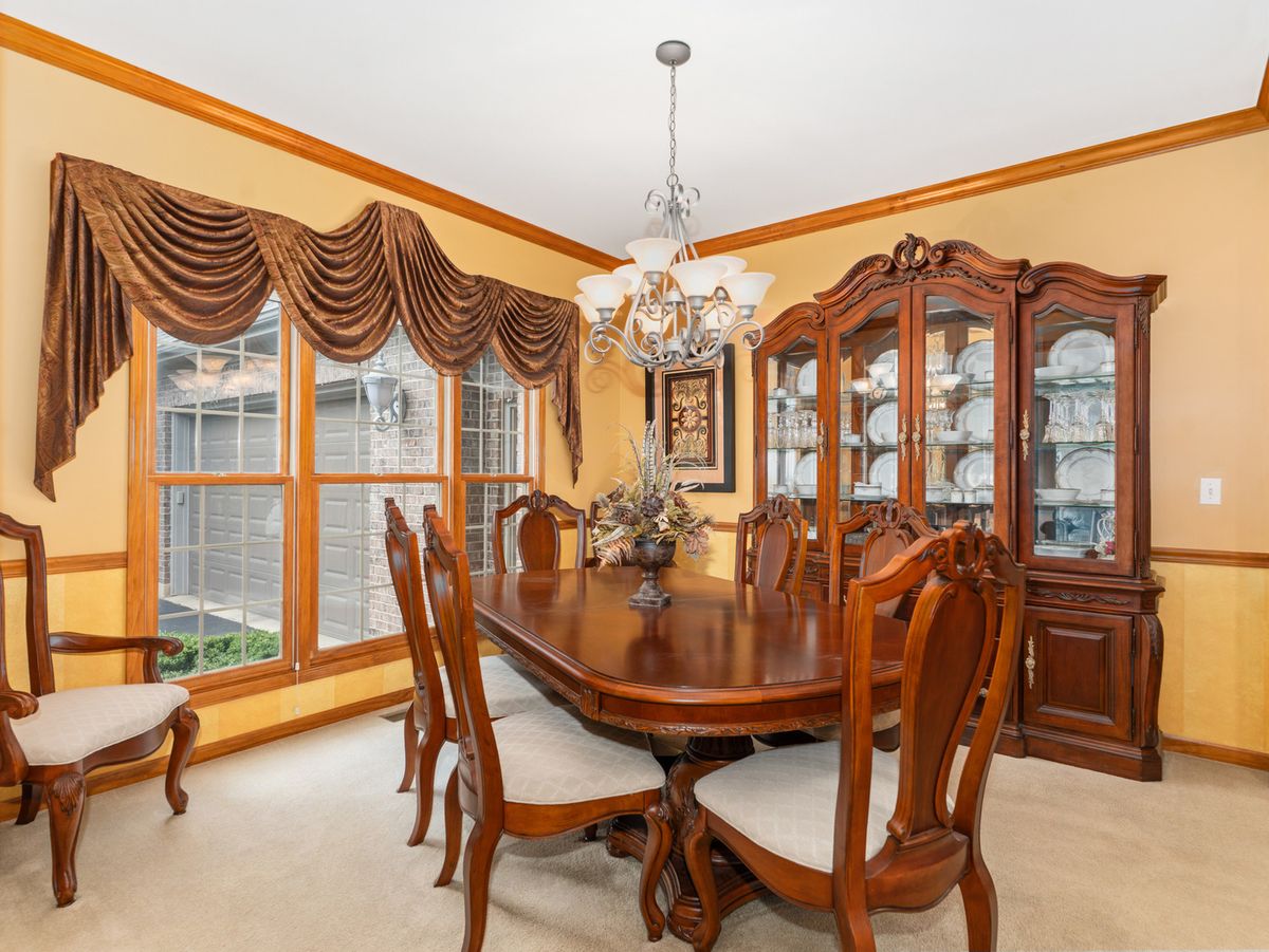 707 Evergreen Ln, Sugar Grove, IL 60554 — photo 3