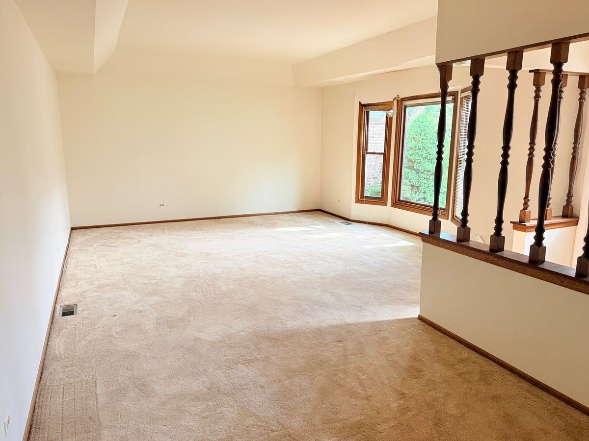 1066 Dartmouth Dr, Wheaton, IL 60189 — photo 6