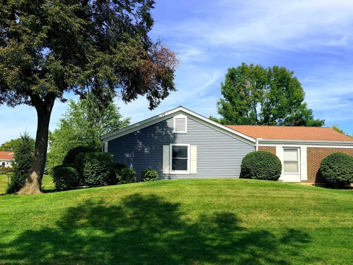 1066 Dartmouth Dr, Wheaton, IL 60189 — photo 2