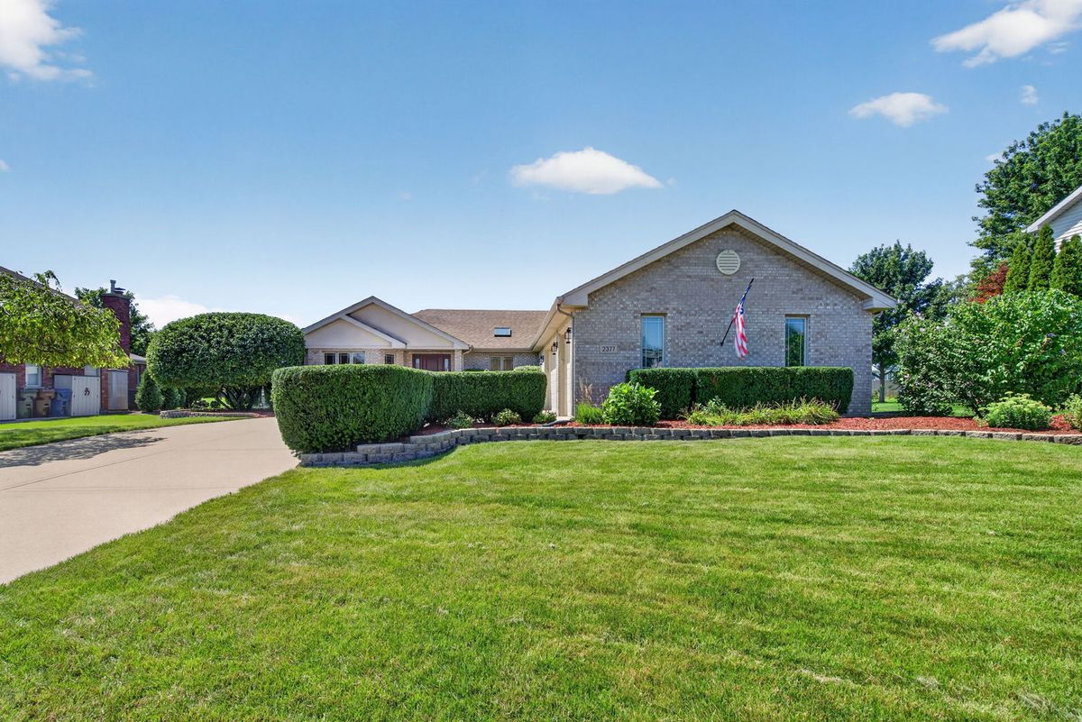 2377 Rock Canyon, New Lenox, IL 60451 — photo 2