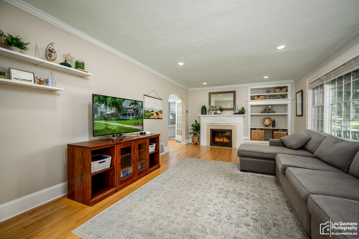 331 E Indiana St, Wheaton, IL 60187 — photo 7