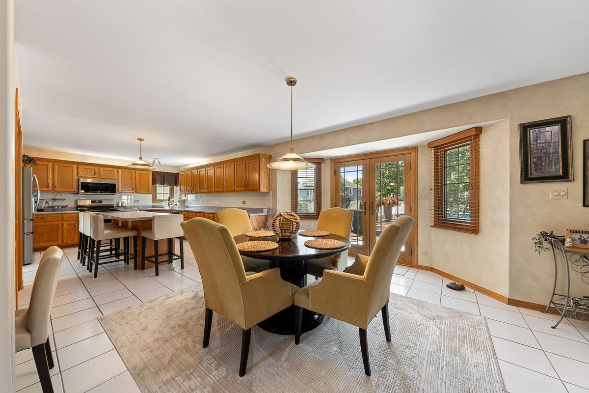 19400 Stonehenge Dr, Mokena, IL 60448 — photo 4