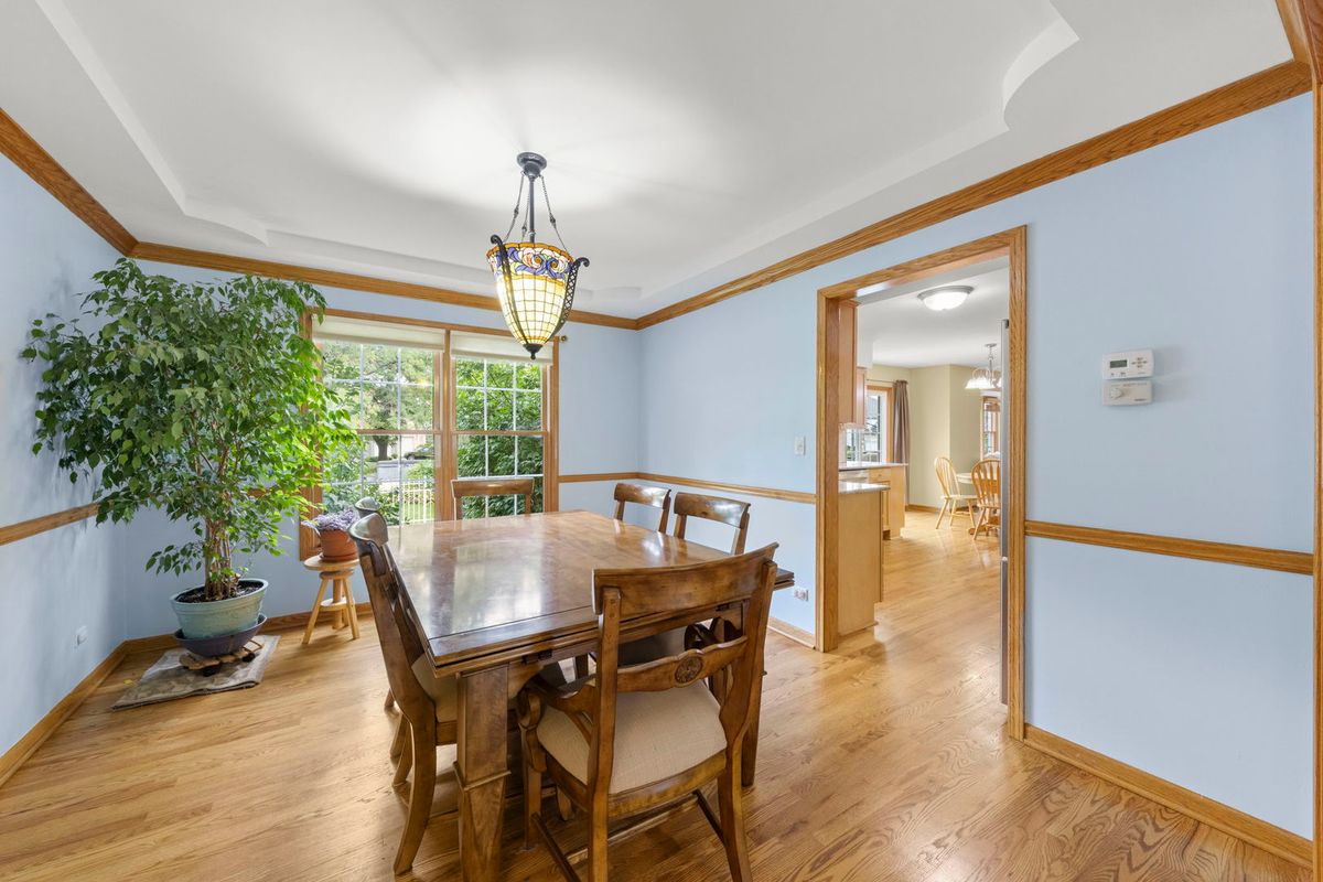 1n145 Glenrise Ct, Glen Ellyn, IL 60137 — photo 7