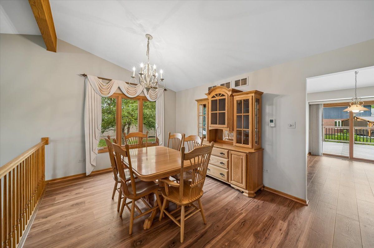 8424 Hollybrook Ln, Tinley Park, IL 60487 — photo 8