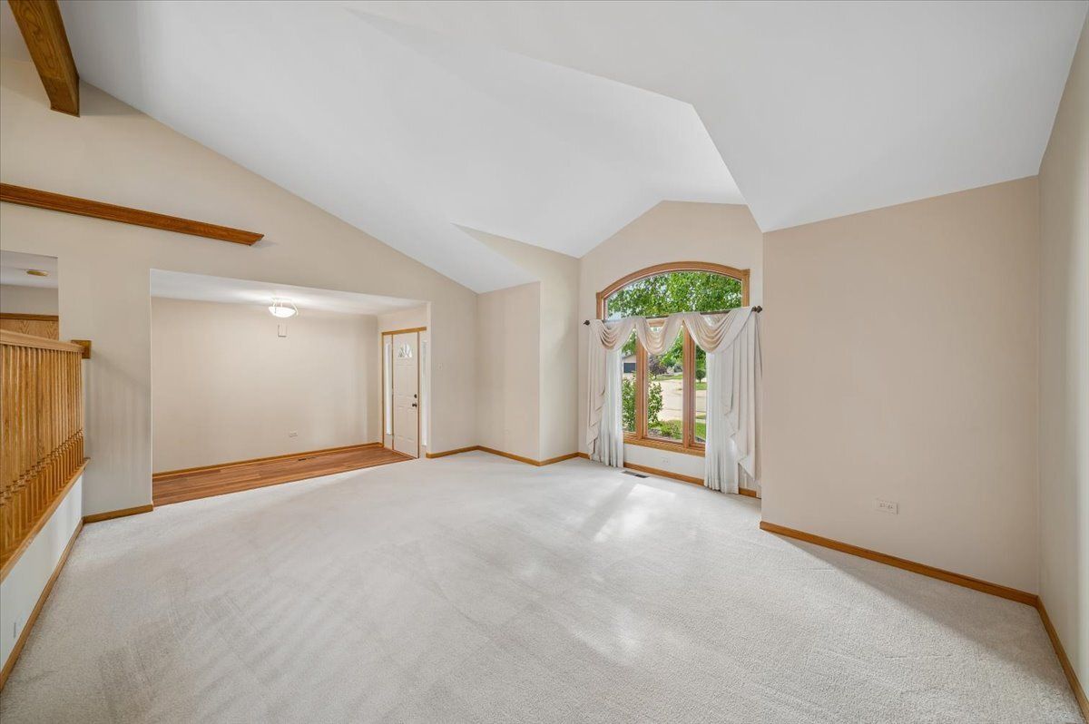 8424 Hollybrook Ln, Tinley Park, IL 60487 — photo 7