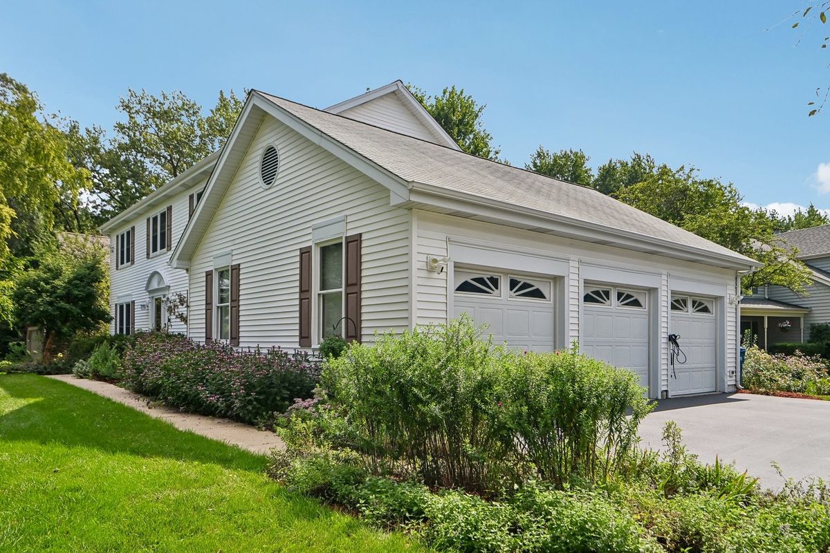 1898 Kaneville Rd, Geneva, IL 60134 — photo 2