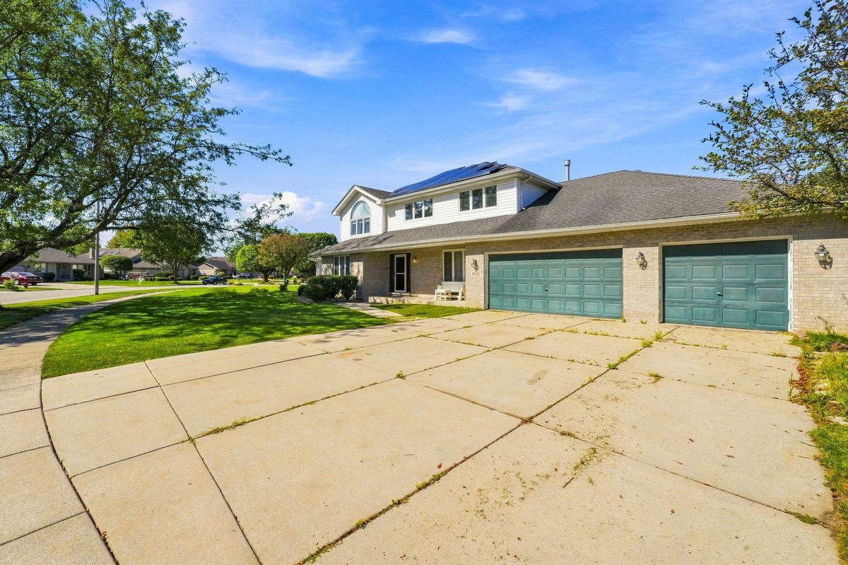19620 Kevin Ln, Mokena, IL 60448 — photo 2