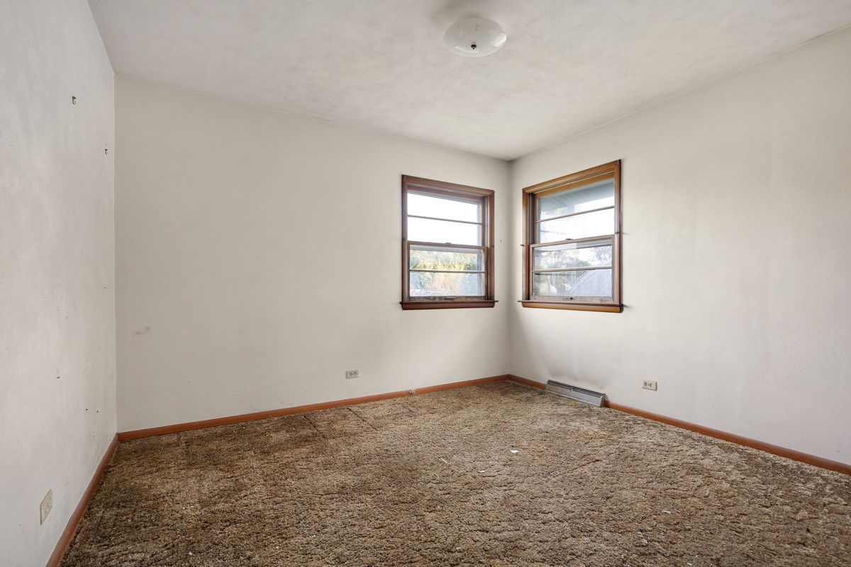 38w135 Mcdonald Rd, Elgin, IL 60124 — photo 8
