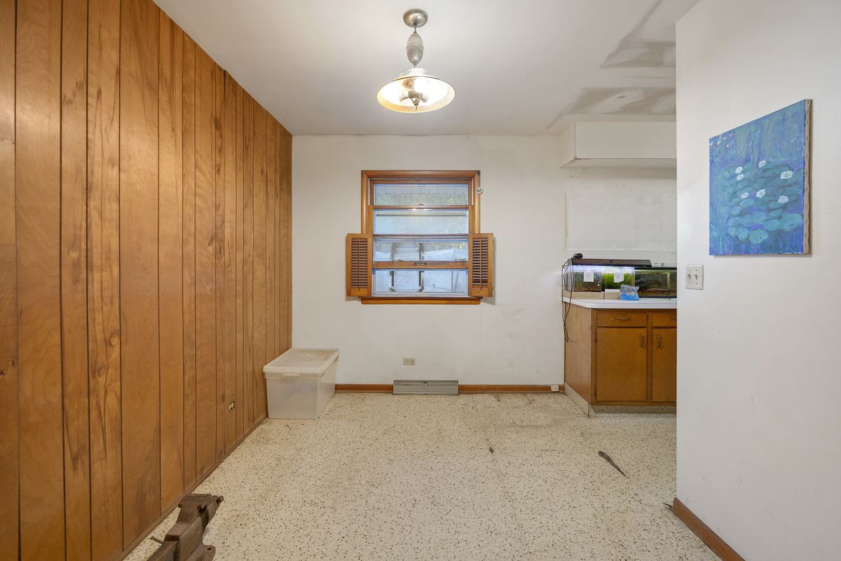 38w135 Mcdonald Rd, Elgin, IL 60124 — photo 4