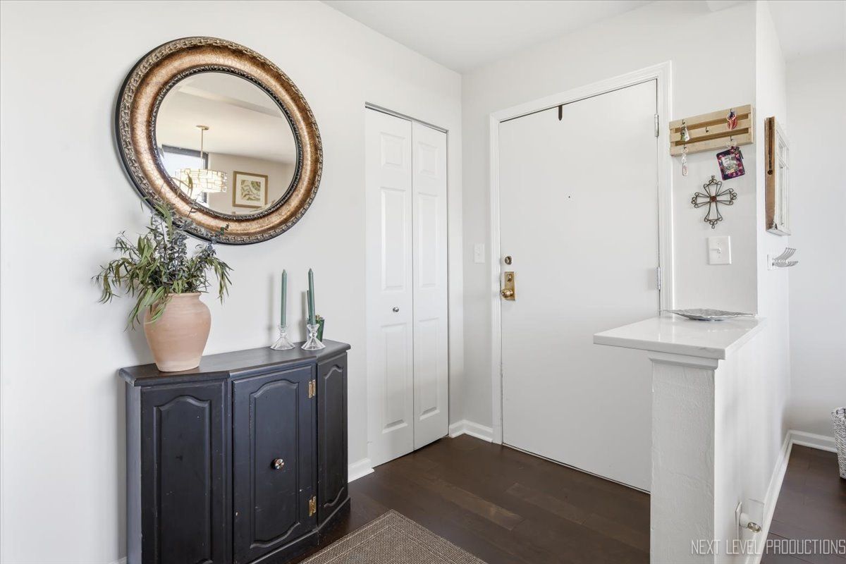 2000 Saint Regis Dr #6F, Lombard, IL 60148 — photo 3