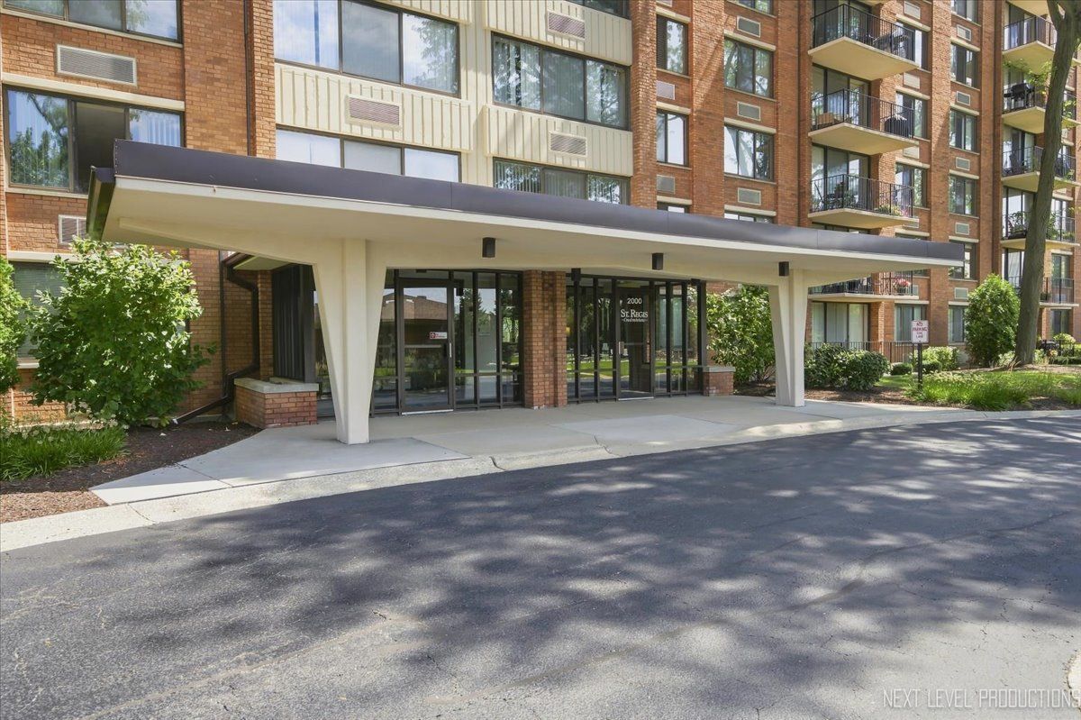 2000 Saint Regis Dr #6F, Lombard, IL 60148 — photo 2
