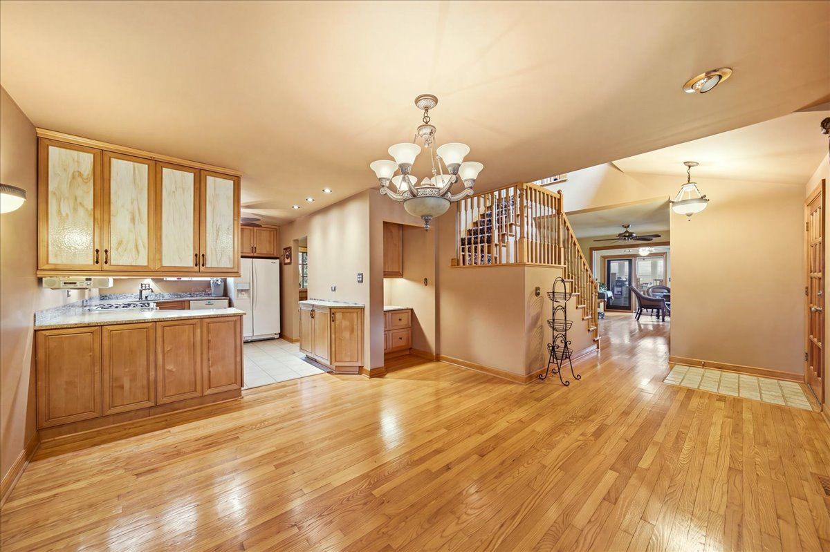 455 N Joyce St, Lombard, IL 60148 — photo 7