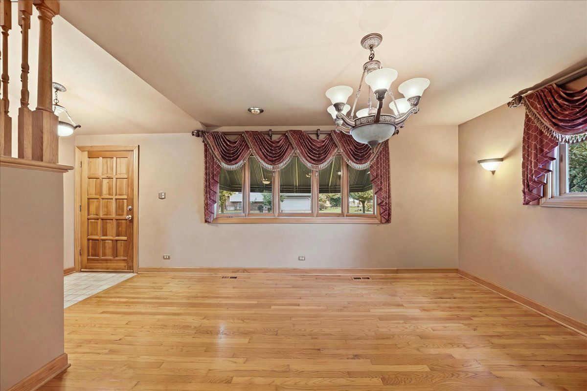 455 N Joyce St, Lombard, IL 60148 — photo 6