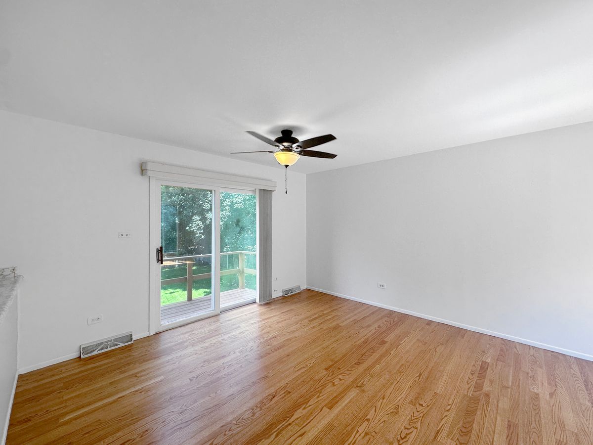 N335 Cottonwood Dr, Wheaton, IL 60187 — photo 7