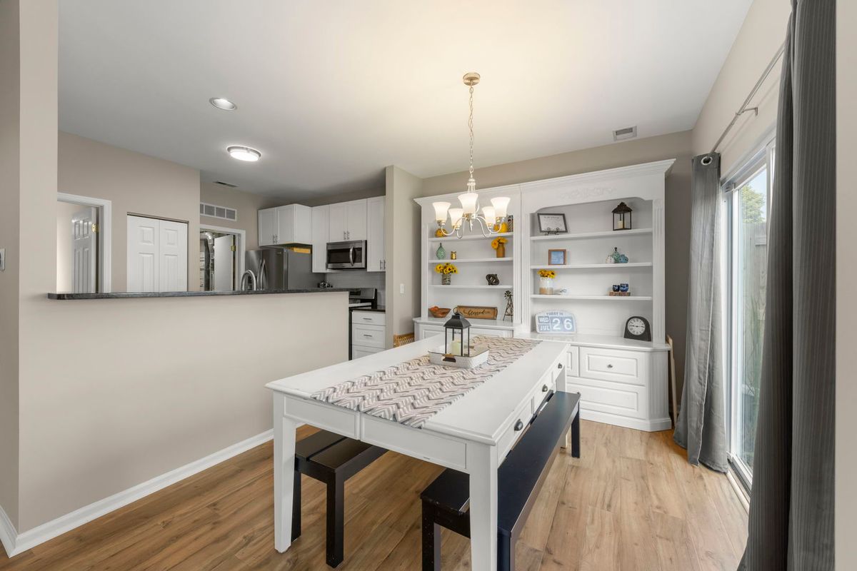2755 Mcclennan Ct, Naperville, IL 60563 — photo 8
