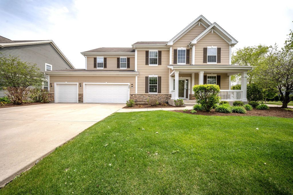 781 Richwood Ave, Elgin, IL 60124 — photo 2
