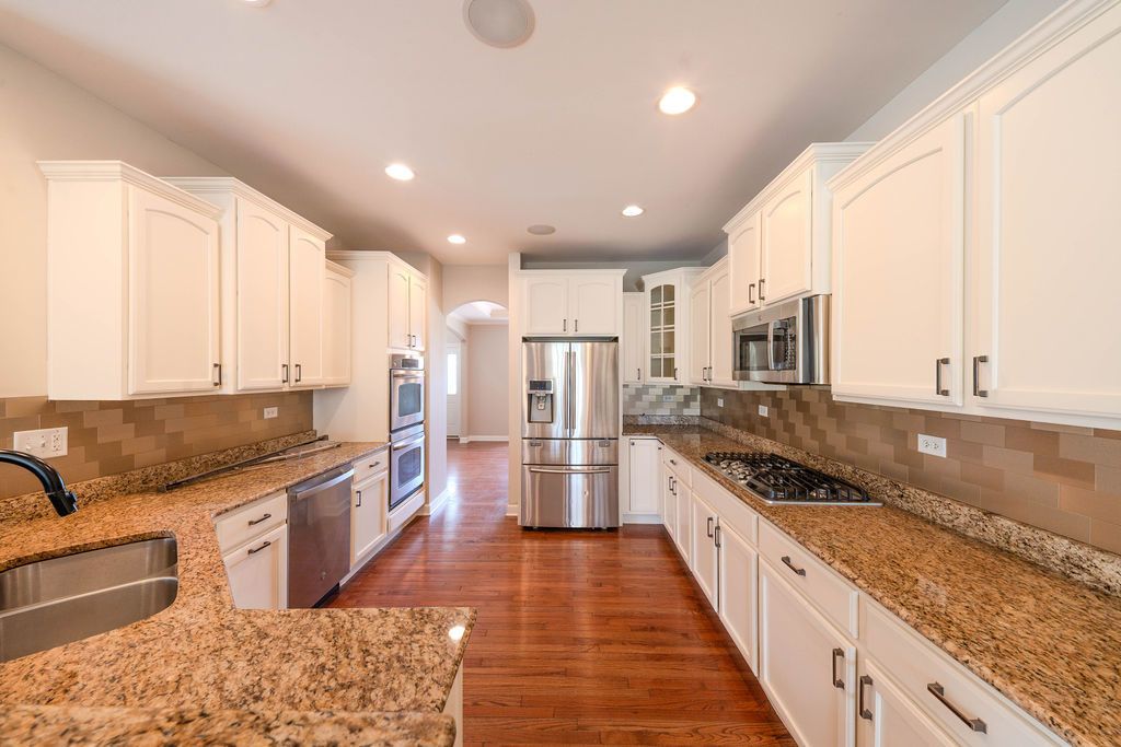 781 Richwood Ave, Elgin, IL 60124 — photo 8