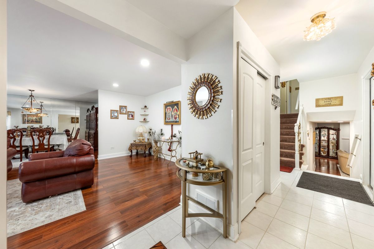 15542 Catalina Ct, Orland Park, IL 60462 — photo 2