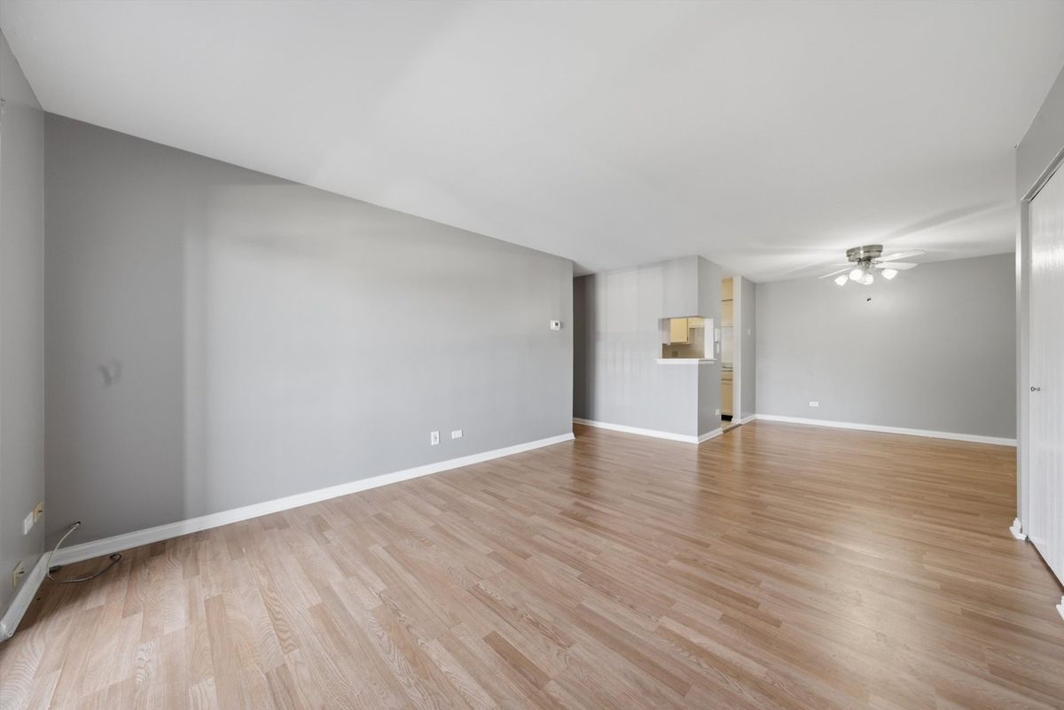 1422 Stonebridge Cir #M5, Wheaton, IL 60189 — photo 4