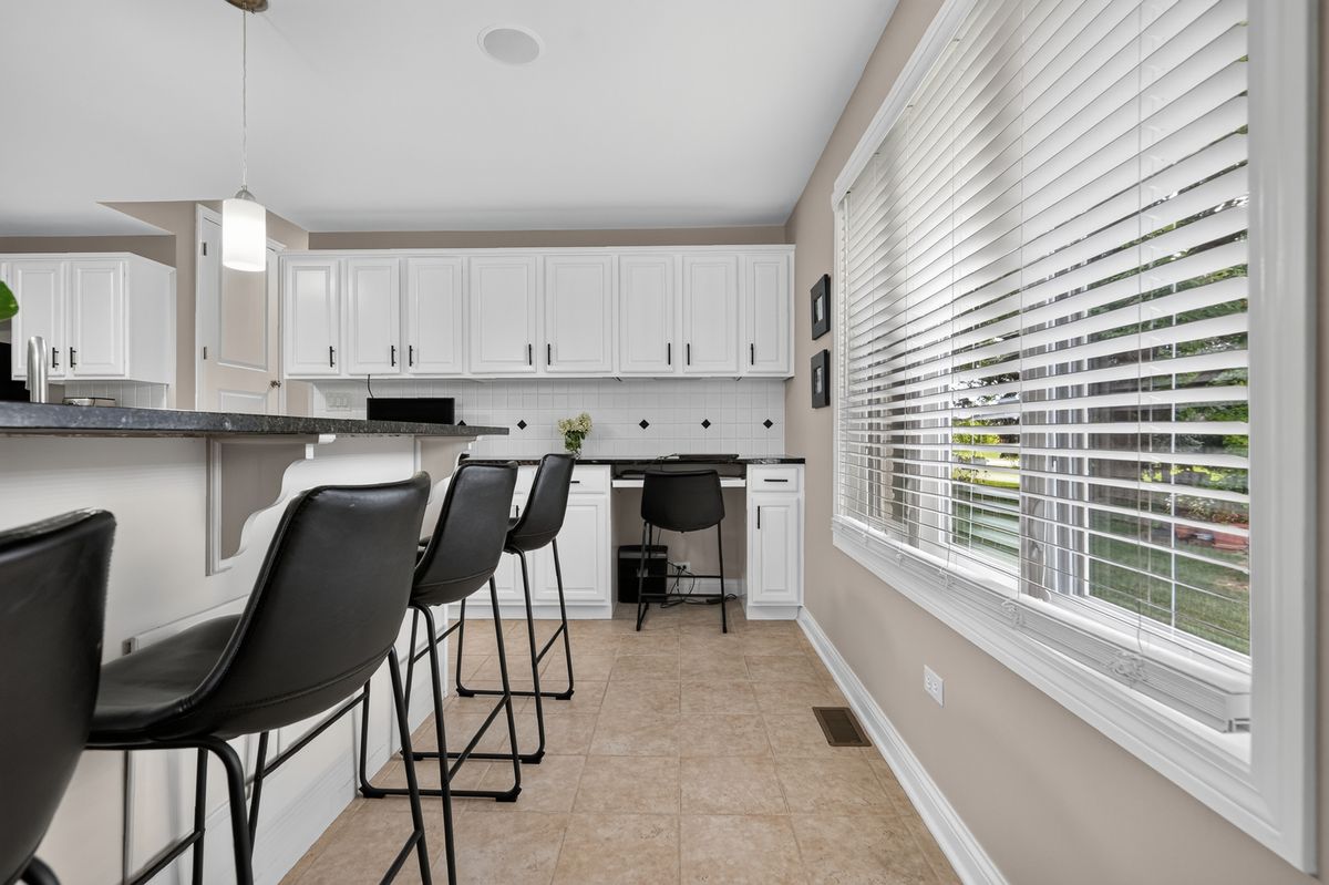 7453 Cashew Dr, Orland Park, IL 60462 — photo 7