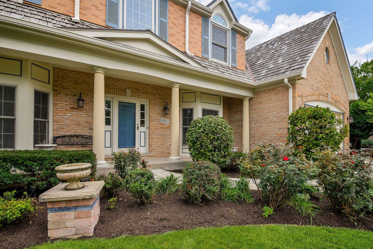 1097 Belter Dr, Wheaton, IL 60189 — photo 2