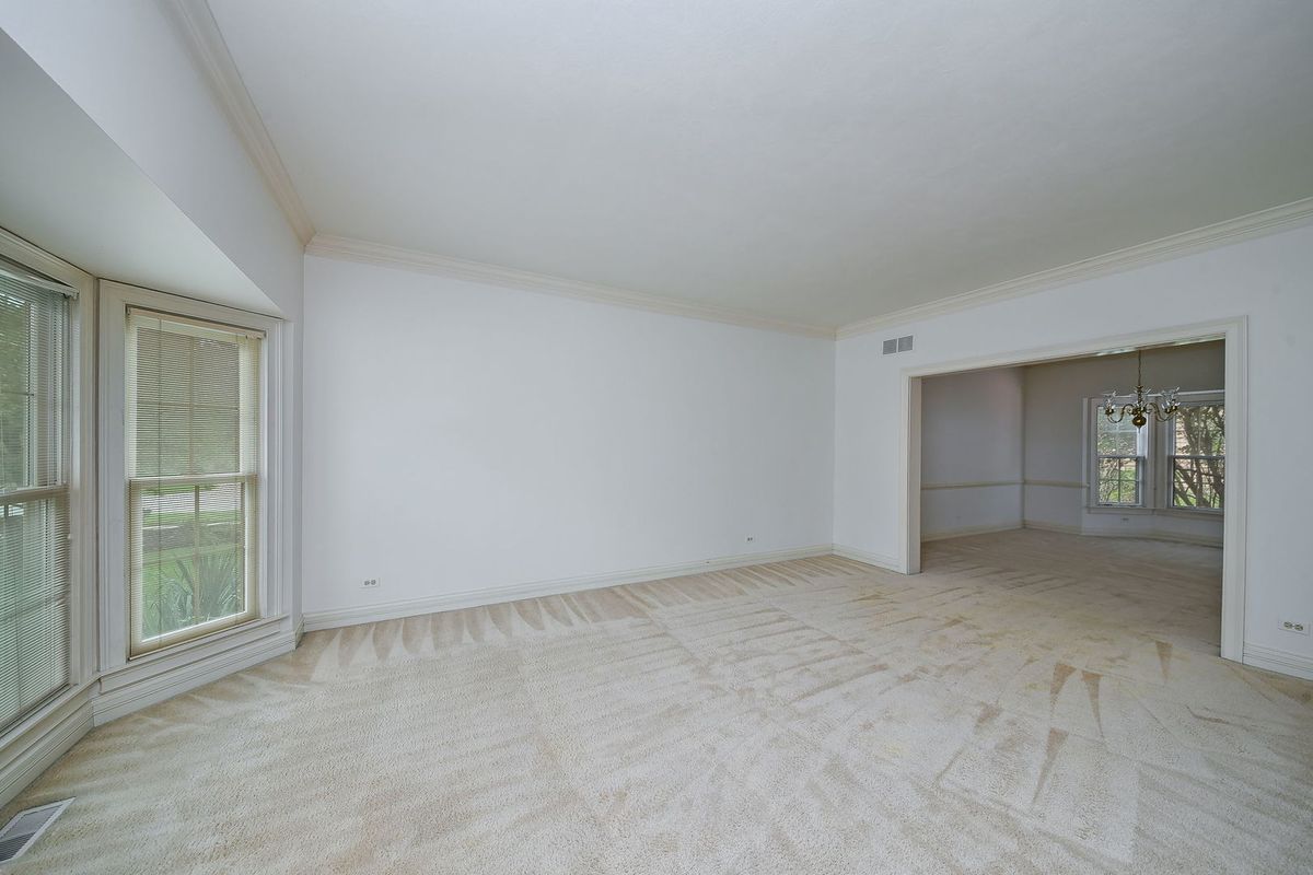 1097 Belter Dr, Wheaton, IL 60189 — photo 8