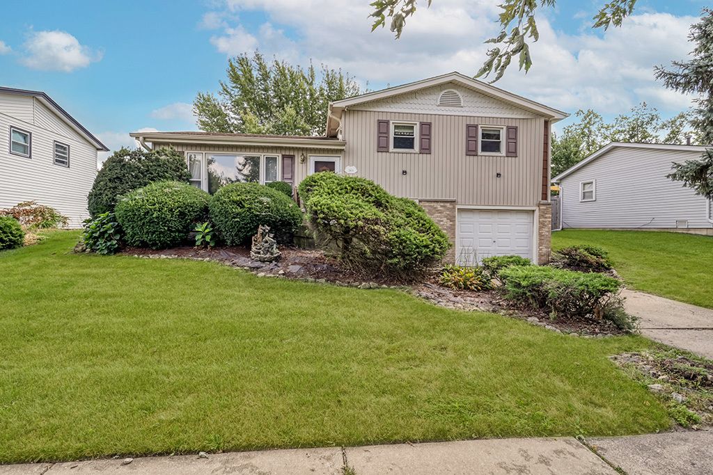 5809 Orange Ln, Oak Forest, IL 60452 — photo 3