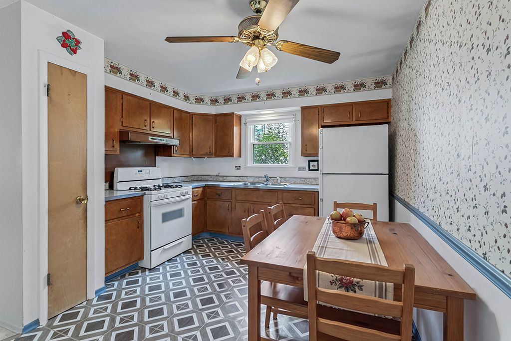 5809 Orange Ln, Oak Forest, IL 60452 — photo 8