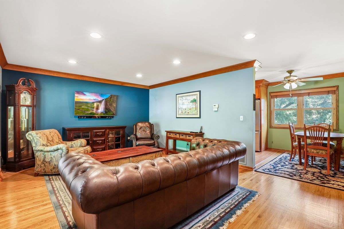 17558 Thorndale Ct, Lockport, IL 60441 — photo 6
