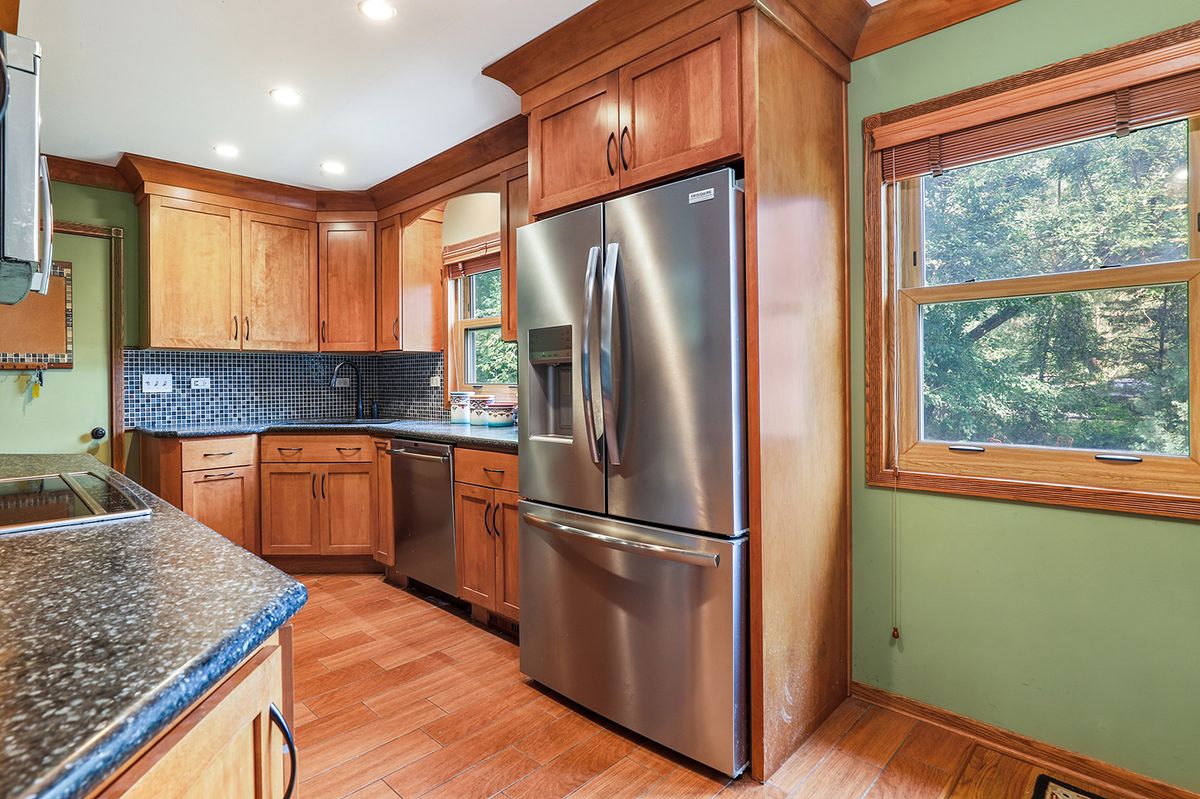 17558 Thorndale Ct, Lockport, IL 60441 — photo 7
