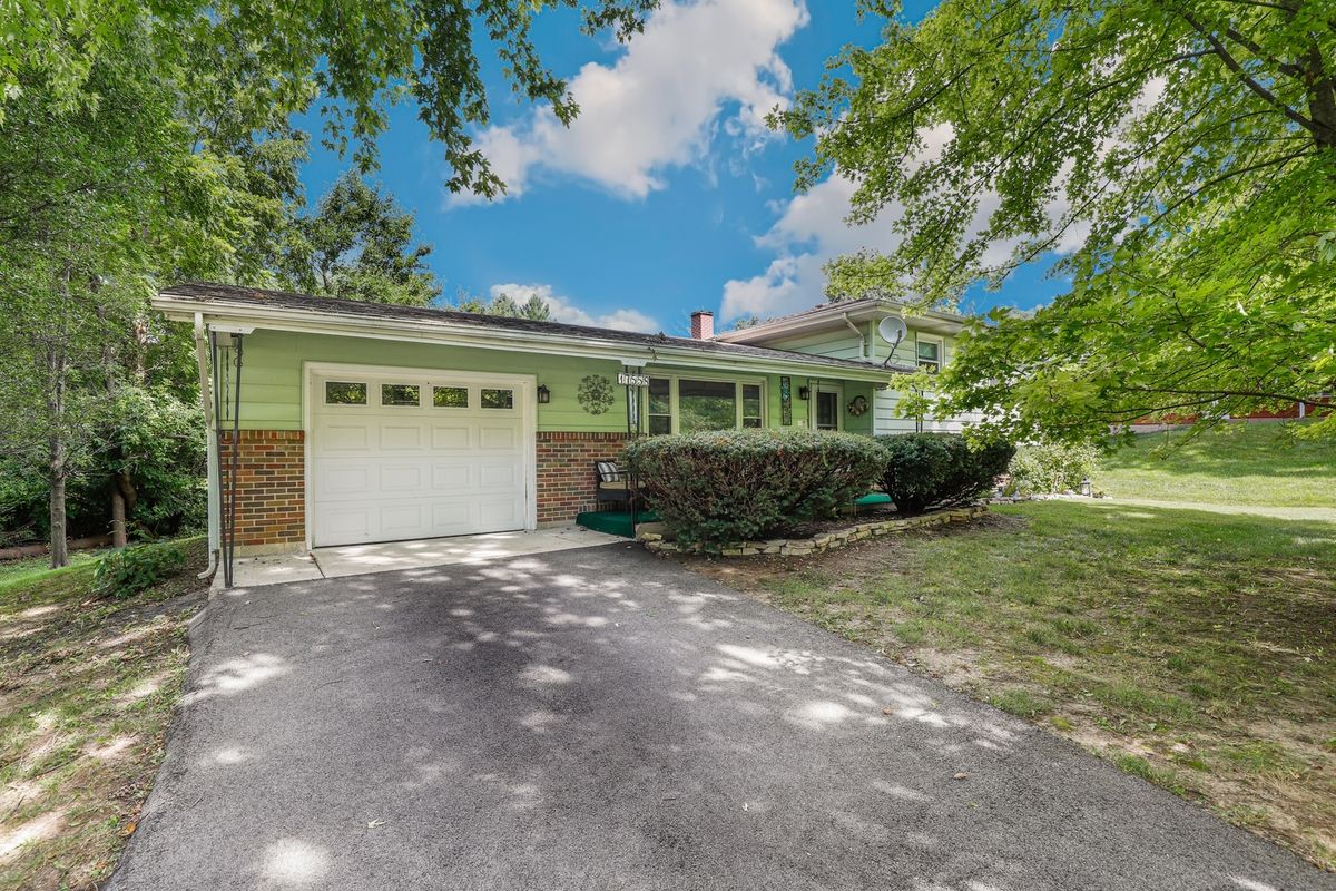 17558 Thorndale Ct, Lockport, IL 60441 — photo 2