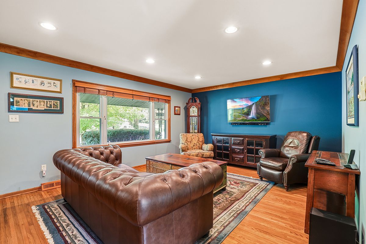 17558 Thorndale Ct, Lockport, IL 60441 — photo 4