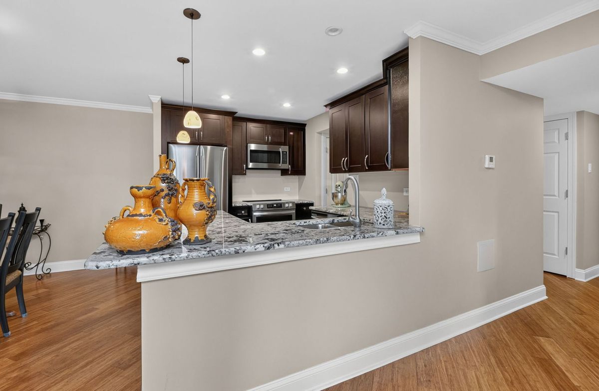 6585 Main St #202, Downers Grove, IL 60516 — photo 7