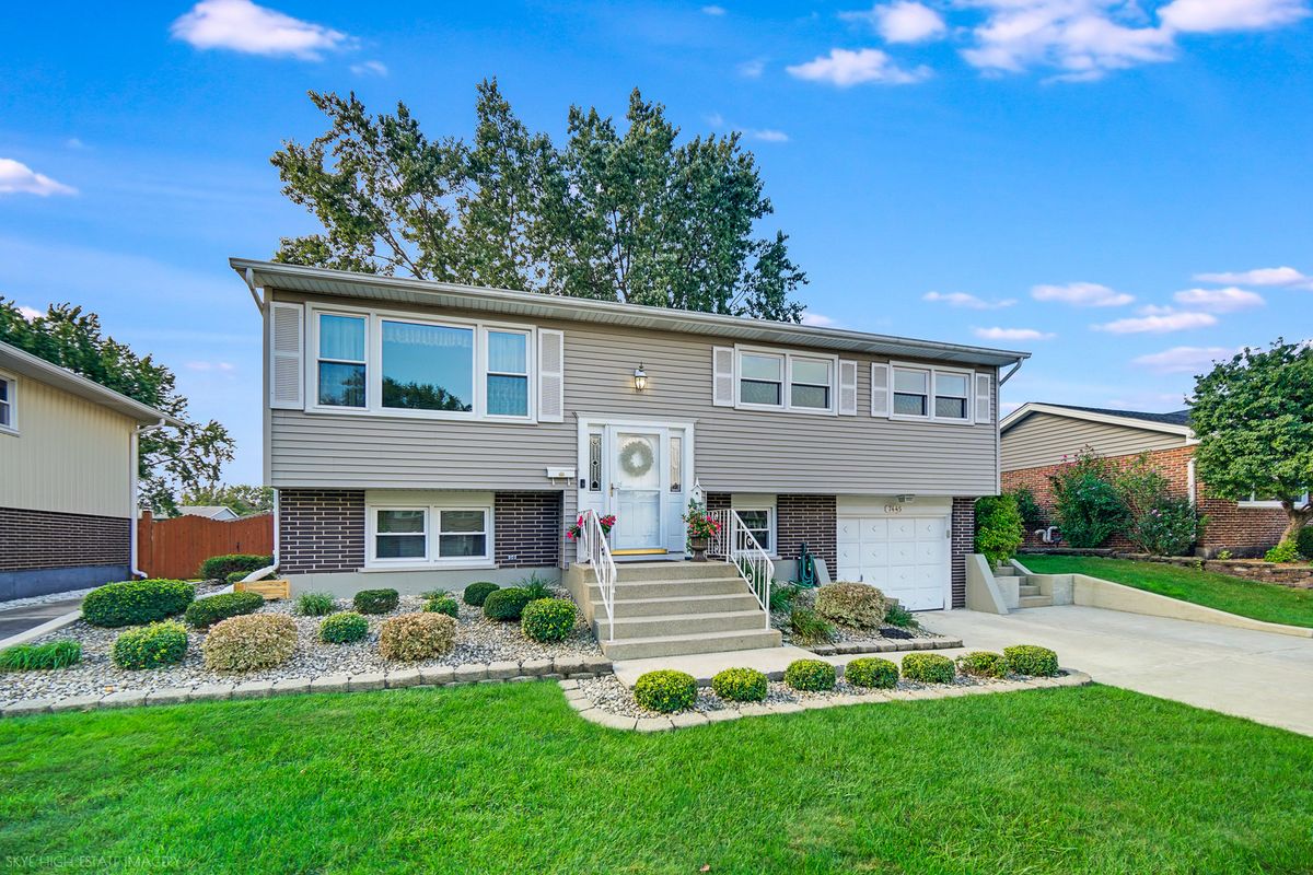 7445 161 St, Tinley Park, IL 60477 — photo 2