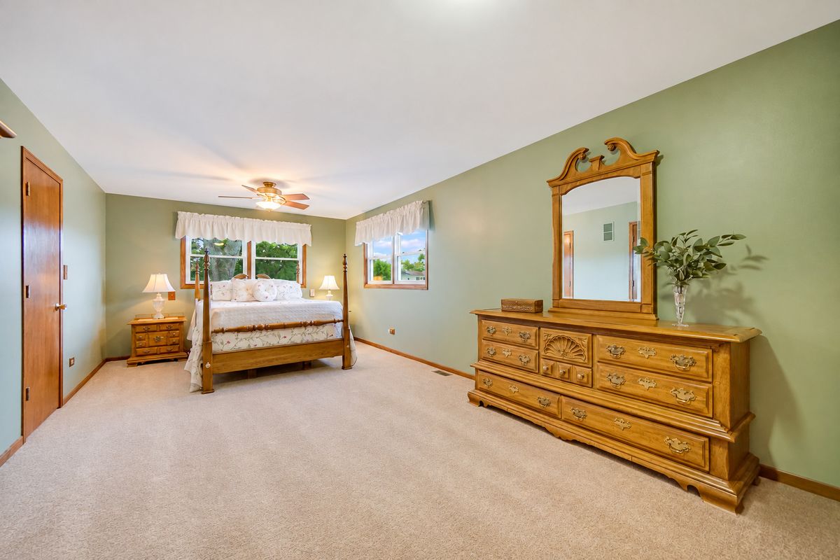 7445 161 St, Tinley Park, IL 60477 — photo 3