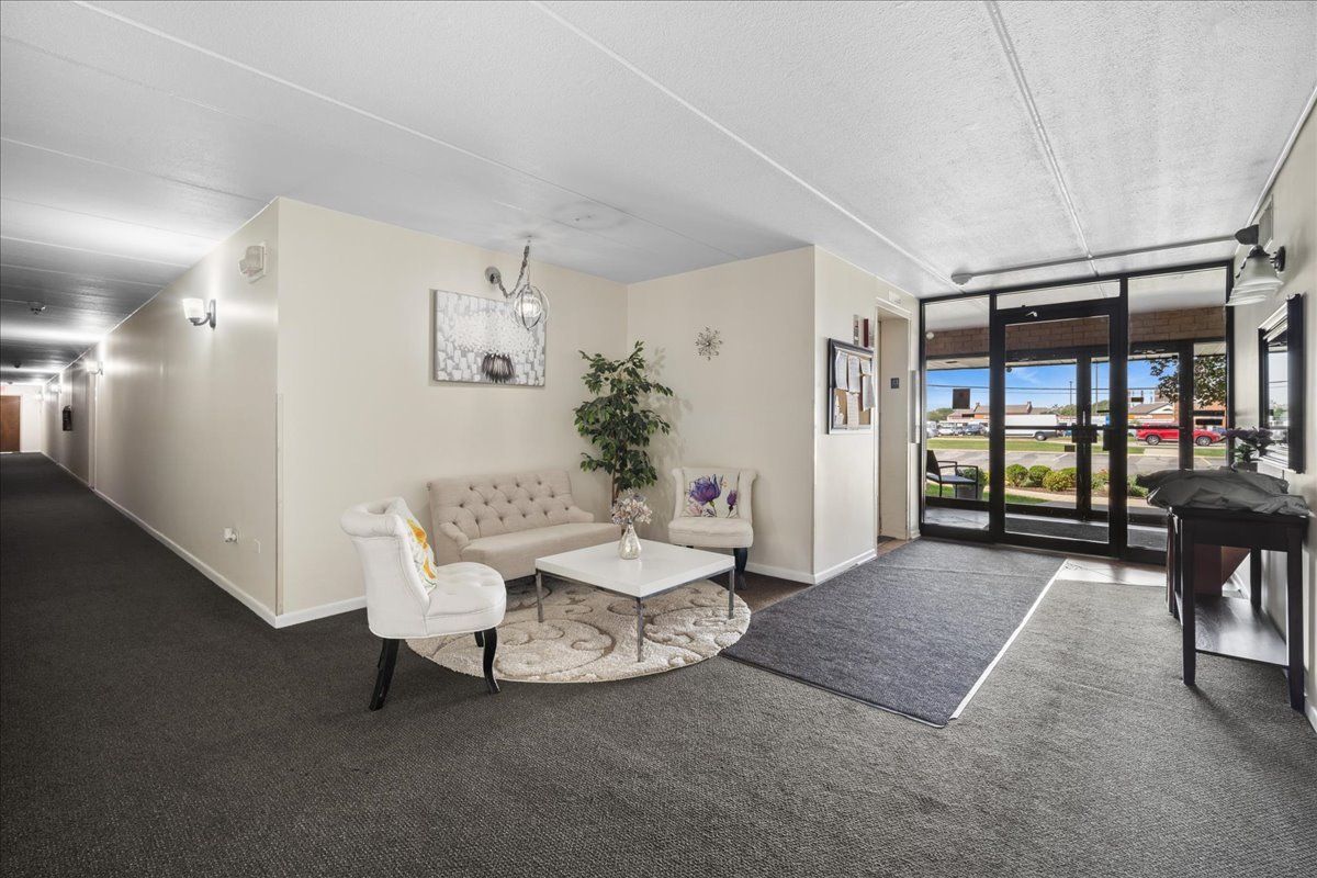 130 E Grand Ave #108, Elmhurst, IL 60126 — photo 3