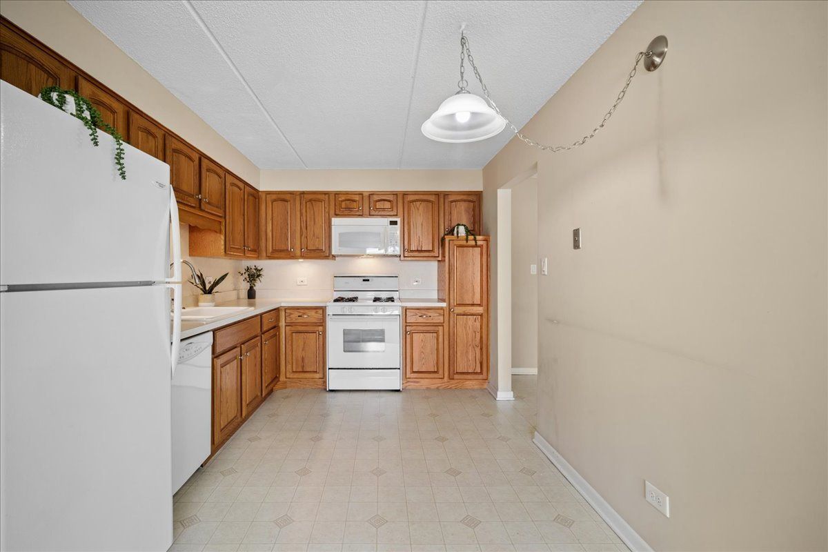 130 E Grand Ave #108, Elmhurst, IL 60126 — photo 7