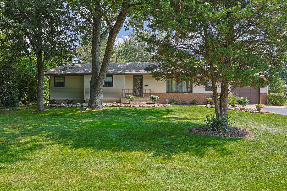 824 Ogden Rd, New Lenox, IL 60451 — photo 3