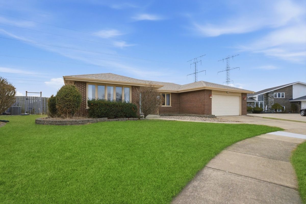 7545 Halesia Ct, Orland Park, IL 60462 — photo 2