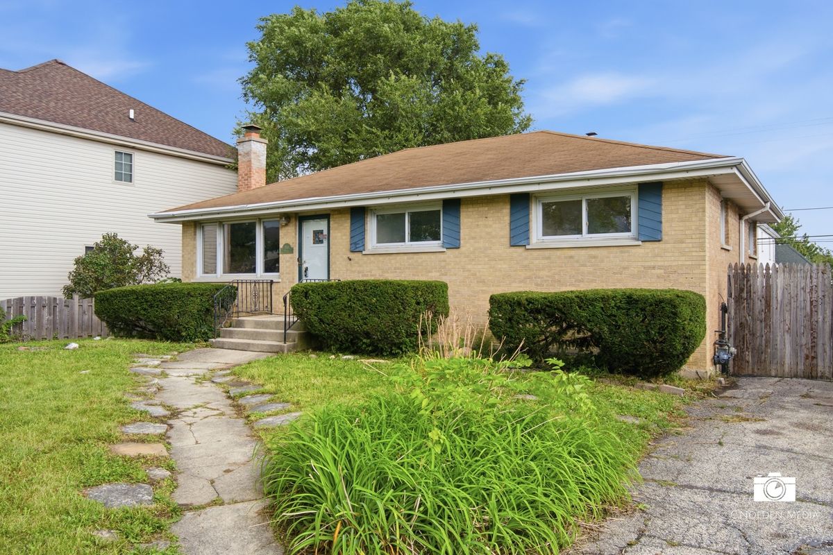 599 N Willow Rd, Elmhurst, IL 60126 — photo 3