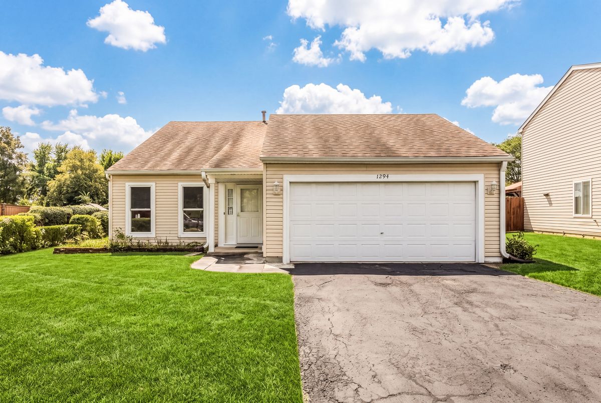 1294 Longford Cir, Elgin, IL 60120