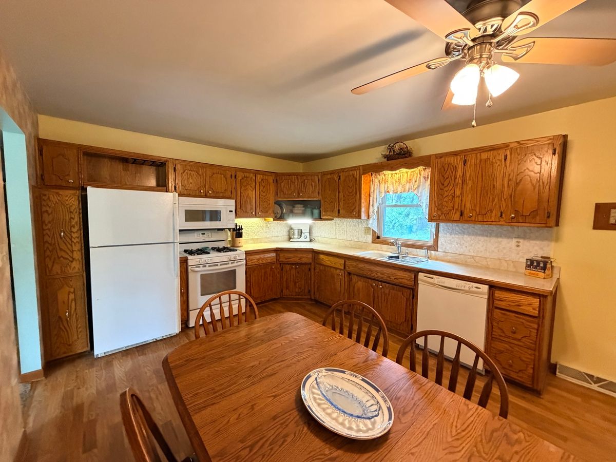 828 Regent St, New Lenox, IL 60451 — photo 6