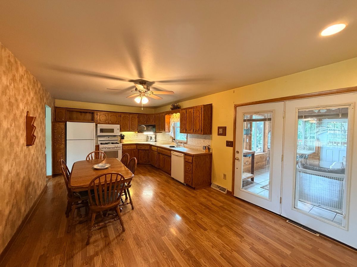 828 Regent St, New Lenox, IL 60451 — photo 8